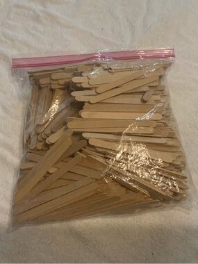 650 pcs Wood Popsicle Sticks Natural Wooden Food Grade Craft Stick